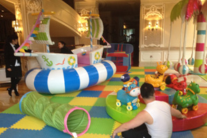 成都双流卡地亚别墅俱乐部淘气堡