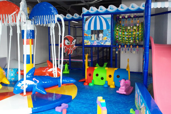 成都机投镇淘气堡